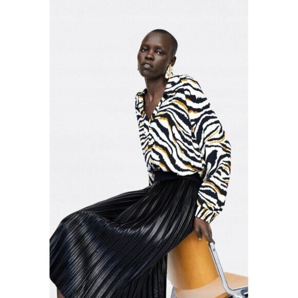 NWOT Zara black faux leather patent pleated A-line midi skirt, S - Picture 2 of 12